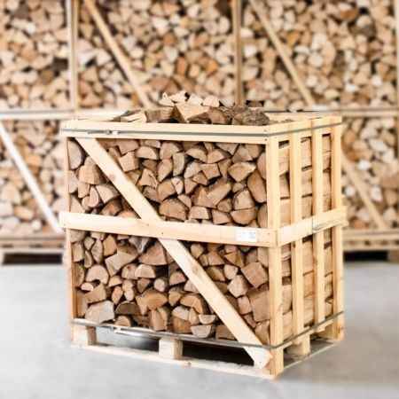 Eiche Brennholz kammergetrocknet 25 cm – halbe Palette 450 kg