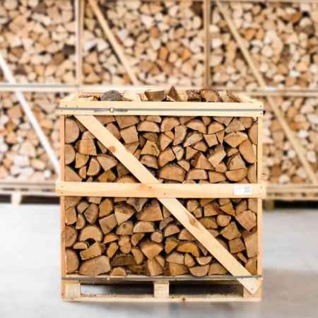Eiche Brennholz kammergetrocknet 25 cm – halbe Palette 450 kg